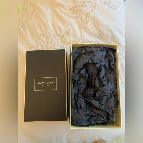 Jo Malone Large Box - Picture 3 of 5